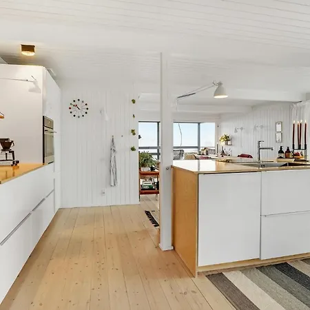 Gorgeous In With House Sea View Semesterbostad